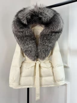 2026 New Fashion Winter White Duck Down Jacket Women Real Natural Fox Fur Hooded Thick Warm Belted Puffer Down Coat Warm Parka