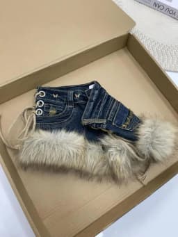 2026 New Design Sense Fluffy Splicing Jeans Shorts High Street Spice Girl Y2k Low Waist Plush Denim Shorts Hot Pants