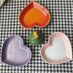 Ceramic Cat Bowl Extra Heart-Shaped Wide Anti Vomiting Stress Free Design12cm Durable Ceramic Pet Bowl for Small Cats Dogs