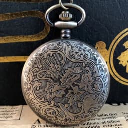 Olive Leaf Pattern Carved Quartz Pocket Watch Vintage Bronze Fob Chain Roman Numerals Face Round Dial Necklace Lucky Timepiece
