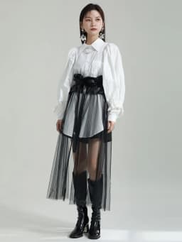 [EAM] High Waist Black Pu Leather Ruffles Mesh Long Elegant Half-body Skirt Women Fashion Tide New Spring Autumn 2026 1DF6219