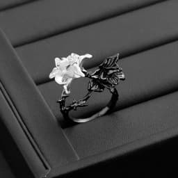 Black and White Mandala Flower Ring for Women Personality Metal Punk Party Finger Ring Fashion Jewelry Accessories