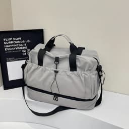 Large Travel Bag - Spacious, Lightweight & Durable. with Adjustable Strap & Pockets. Perfect for Travel & Commute Сумка Женская