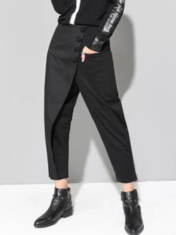 [EAM] High Elastic Waist Black Asymmetric Casual Pants New Loose Fit Trousers Women Fashion Tide Spring Autumn 2026 1DF4648