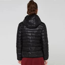 90% Ultra-light Thin Down Jacket Women 2025 Autumn Winter Slim Short Hooded Warm White Duck Down Coat Women Outerwear