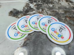 13.56MHz Programmable Acrylicl with Self-adhesive Backing NFC Table Sticker Diameter 10CM Google Reviews NFC Sticker NFC 215