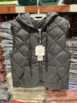 Women 90% White Duck Down Vest Soft Matte fabric Ultra Light Vest Portable Sleeveless Jacket Autumn Winter Coat High quality