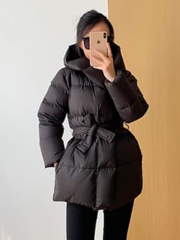 2026 Winter Women's Down Jackets Ultra Light Warm Cusual Coat Female Puffer Jacket With Belt Plus Size Hooded Short Parka