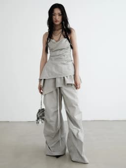 [EAM] High Waist Gray Drawstring Ruffles Pleated Long Wide Leg Pants New Trousers Women Fashion Tide Spring Autumn 2026 1DH6257