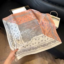 Elegant 27.56inch Floral Print 70cm Square Beach Satin Scarf Casual Elegant Thin Breathable Neck Women Head Wrap Hair Scarves