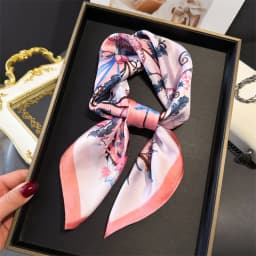 2024 Luxury Floral Print 70cm Square Silk Scarf Women Designer Scarves Bandana Foulard Shawl Hijab Echarpe Hairband Tie Ribbon