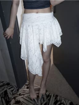 Romantic Pure Desire Sexy Lace Splice Asymmetrical Wave Half Skirt Pleated A-Line Short Skirt Korean Style Commute