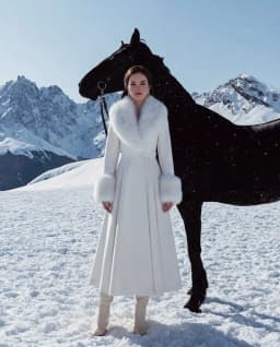 Women Wool Blend Coat Faux Fur Collar And Cuffs Fitted Waist Flared Maxi Silhouette Outerwear Winter Elegant Street Overcoat