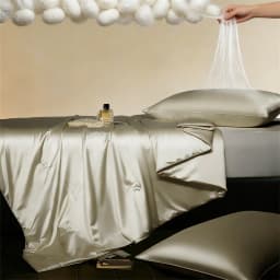 Grade A Mulberry Silk Blanket, 100% Pure Silk Filling and Shell Throw Blankets, Lightweight Soft Silk Comforter/Duvet/Quilt