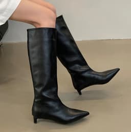 Punk-Style Belt Buckle Mid-Calf Boots for Women Square Heel Motorcycle Boots Pu Leather Pleated Boots Street Retro Riding Boots