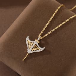 Creative Two-Color Devilfish Pendant Necklace Made of Copper. Batfish Necklace Suitable for Daily Casual and Ocean Style Outfits