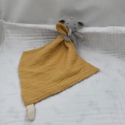 Handmade Baby Cotton Muslin Comfortable Blanket Cute Cat Doll For Infant Kids Sleep Appease Towel Rabbit Bear Saliva Scarf