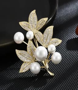 Luxury Snowflake Pearl Crystal Brooch Large Snowflake Flower Brooch Pins Fashion Exquisite Women's Jewelry