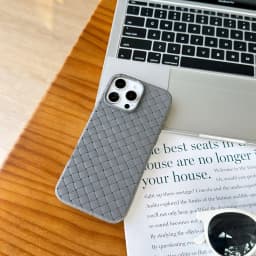 Ultra Thin 3D Knits Skin Phone Case For iPhone 17 16 15 14 12 13 Pro Max 16 Plus 16e Air Soft TPU Cover