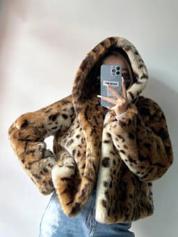 Lautaro Winter Short Thick Warm Leopard Print Faux Fur Coat Women with Hood Raglan Long Sleeve Hot Girl Loose Soft Fluffy Jacket