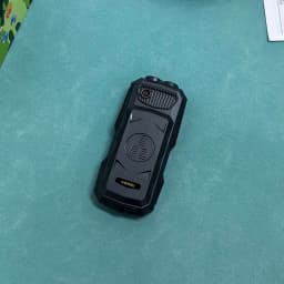 YEEMI Q7+ 4G Mobile Phone 2.4inches LTE Flashlight Waterproof Outdoor Cellphone Loud Speaker 2400mAh Big Battery For Elderly
