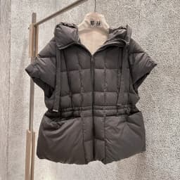 Schinteon Women White Duck Down Vest with Hood Office Lady Sleeveless Jacket Solid Color Drawstring Autumn Winter Gielt 2026 New