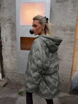 2026 Winter Solid Women Thicken Coat Casual Long Sleeve Hooded Zippers Pleated Female Outwear Elegant Lady Oversize Jacket