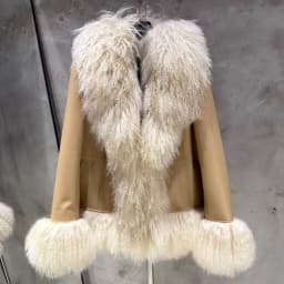 Sheep Collar Coats Women Winter Luxury Mongolian Fur Leather Jackets with Long Sleeve 7251