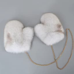 New 2026 Winter Women's Real Fox Fur Gloves Luxury Ladies Keep Warm Natural Fox Fur Mittens Women Fashion Cute Plush Hand Warmer