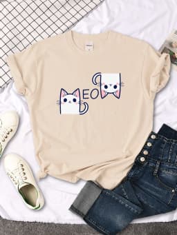 T-Shirts Cat Is Looking At The Cup Lovely Printed T Shirt For Woman Goth Korean Style Women Clothes Funny Vintage Womens Tshirt