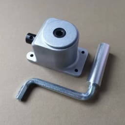 Right Angle Reversing Gearbox Small Steering Gear 15 mm Shaft 90 Degree Bevel Gear Ratio 1:1 Bevel Gear