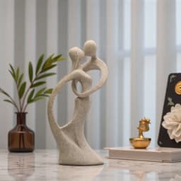 Modern Simple Couple Resin Crafts Home Decoration Wedding Gifts Living Room Creative Golden Sandstone Statue Figurine Sculpture