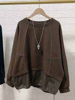 EAM Red Spliced Drawstring Hem Sweatshirt New Round Neck Long Sleeve Women Big Size Fashion Tide Spring Autumn 2026 30A5350
