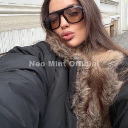 Neo Mint Trendy 2026 Fur Collar Bomber Jacket Women Winter Warm Padded Coat Parkas Luxury Brand Quilted Puffer Jackets Overcoats
