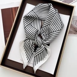Flower Printed Square Scarf Elegant Thin Breathable Decorative Neck Scarves Windproof Headscarf For Women