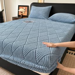 Geometric Jacquard Fleece Fitted Sheet Winter Thickened Warm Mattress Cover Solid Color Soft Plush Sheet for Single Double Bed