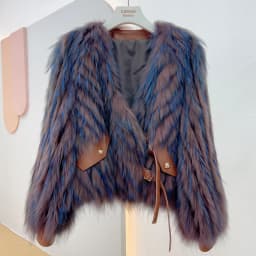 2026 Winter New Fur Strip Sewed Together Short Style Thin Raccoon Fur Fox Fur Coat Young Women's Coat