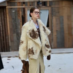 Lamb Fur Jacket Short Thickened Eco-friendly Leather Short Coat Casual Style Warmth for Winter Women's Fashion Outerwear
