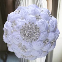 17design New White Wedding Bride Holding Flowers Artificial Bouquet Ribbon Rhinestone Pearl Bouquet Decoration Bride Groom Dance