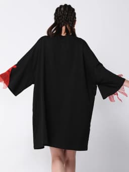 [EAM] Women Black Fish Embroidery Knee Length Big Size Dress New Round Neck Wrist Sleeve Fashion Tide Spring Autumn 2026 OA868