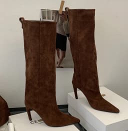 Punk-Style Belt Buckle Mid-Calf Boots for Women Square Heel Motorcycle Boots Pu Leather Pleated Boots Street Retro Riding Boots