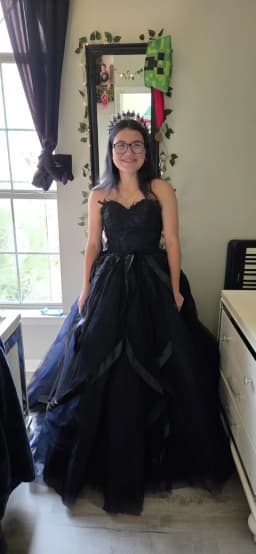 Gothic Wedding Dresses for Bride Layered Tulle Black Bridal Gowns Lace Applique Sweetheart Wedding Gown Dress
