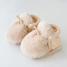 Winter Baby Shoes 6-12 Months Non-Slip Soft Sole Booties Anti-Drop Fuzzy Socks 0-1 Year First Walkers