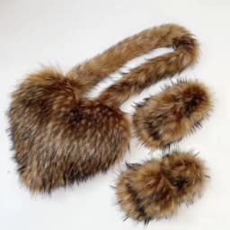 Luxury Fluffy Faux Fur Heart Shape Bag With Slippers For Women Raccoon Brown Teddy Bear Fox Fur Slides Heart Bag Sets Girls