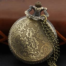 Hollow Yellow Magic Gemstone Inlaid Compass Quartz Pocket Watch Retro Digital Pendant Chain Clock Necklace Jewelry Clock Gift