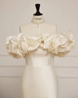 Elegant Off The Shoulder Handmade Flower Satin Mermaid Wedding Dresses Custom Made 2023 Rode De Morrie