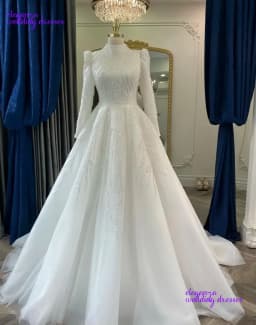 Customized Beaded Muslim Wedding Dress for Bride Long Sleeve Hijab Islamic Bridal Gowns High Neck Arabic Vestidos De Novia 2025