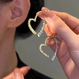 2023 New Fashion Trend Unique Design Elegant Exquisite Light Luxury Love Earrings For Women Jewelry Wedding Party Premium Gift