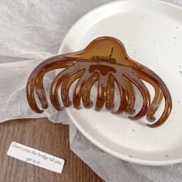 Octopus Grabbing Giant Energy Grabbing Super Large 13CM Hair Capacity Multiple Hair Clips Back of Head Coiled Hair Shark Clip