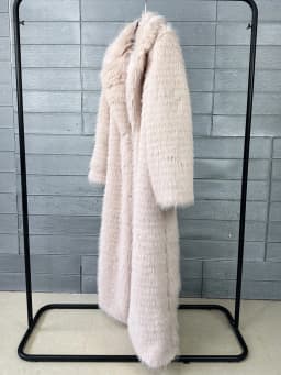 [EAM] Black Long Elegant Big Size Faux Fur Jacket New Lapel Long Sleeve Women Coat Fashion Tide Autumn Winter 2026 1DJ8886